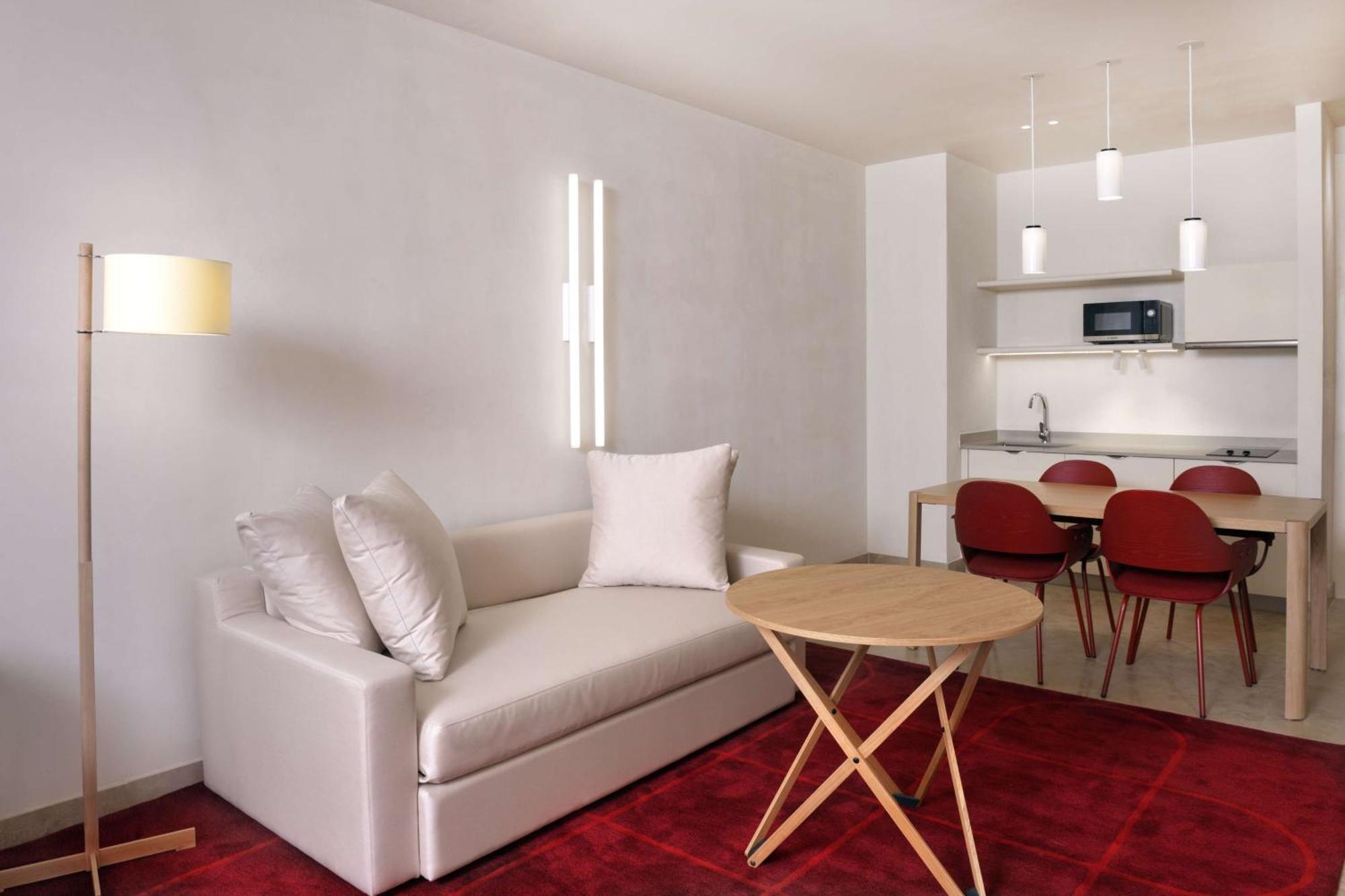 Benguerir Doubletree By Hilton Ben Guerir Hotel & Residences מראה חיצוני תמונה