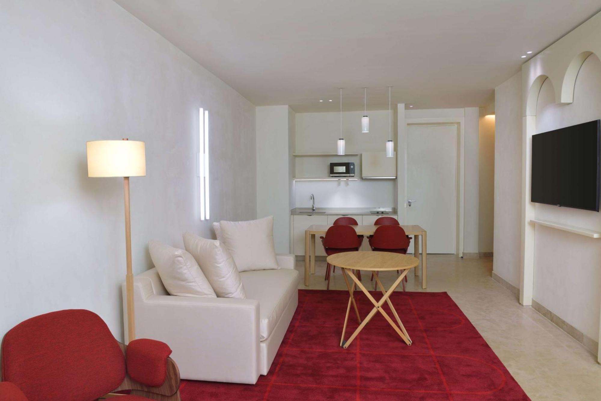 Benguerir Doubletree By Hilton Ben Guerir Hotel & Residences מראה חיצוני תמונה
